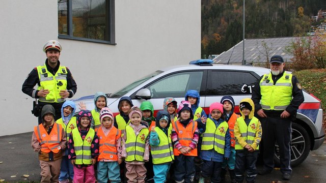Kindergarten_Igel_2022_-_Verkehrserziehung_Stadtpolizei__47_