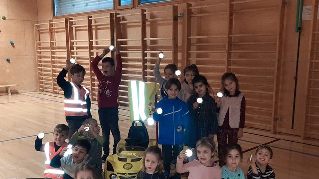 Aktion_Leuchtkäfer_in_der_Zwergenvilla_Bings_am_07