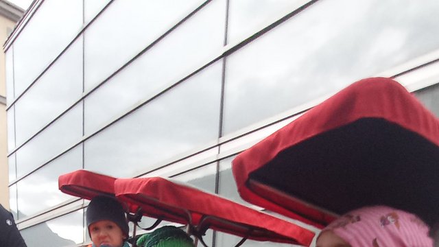 Kleinkindbetreuung_Getzners_Bunstiftile_-_Wald_besuch__12_