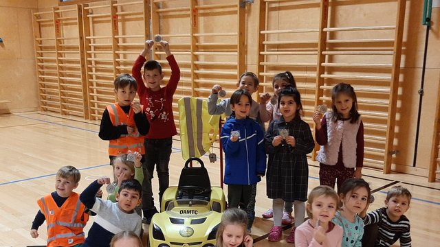 Aktion_Leuchtkäfer_in_der_Zwergenvilla_Bings_am_07