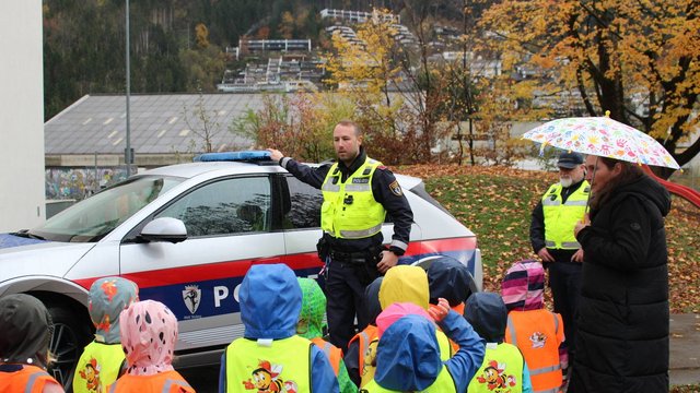 Kindergarten_Igel_2022_-_Verkehrserziehung_Stadtpolizei__46_