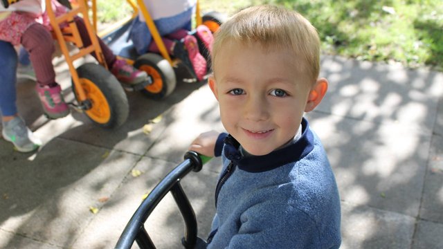 Kindergarten_Igel_2022_-_Spiel_im_Herbstgarten___3_