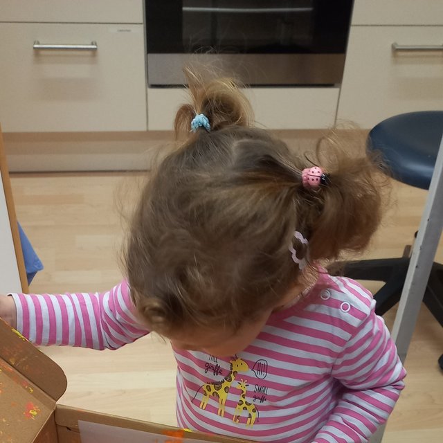 Kleinkindbetreuung_Getzners_Buntstiftle_-_Laternen_basteln__7_