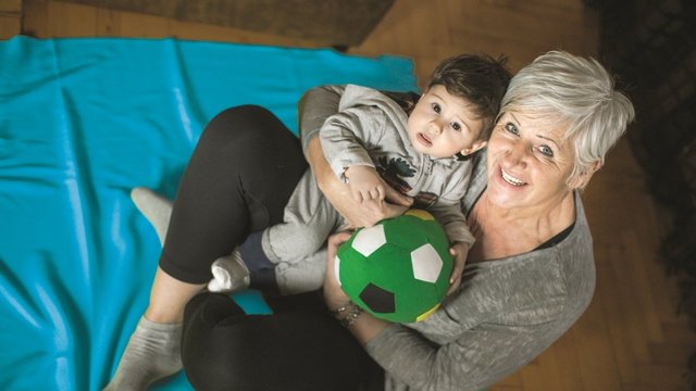 Oma_Baby_komp_Quelle_VorarlbKinderdorf_2016