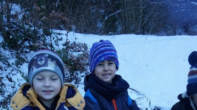 10KindergartenSusiWeigel_grillen_Jänner22